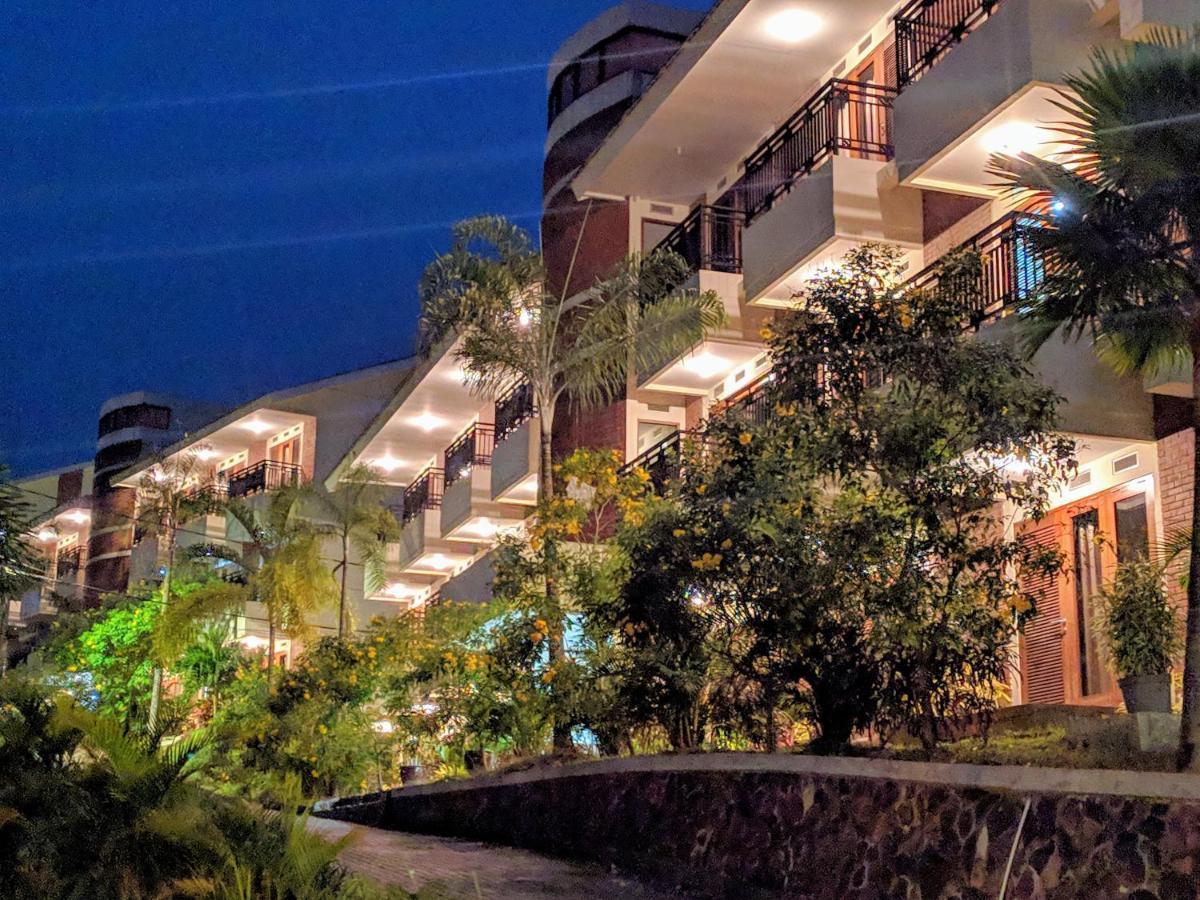 Taman Bukit Palem Resort Богор Экстерьер фото
