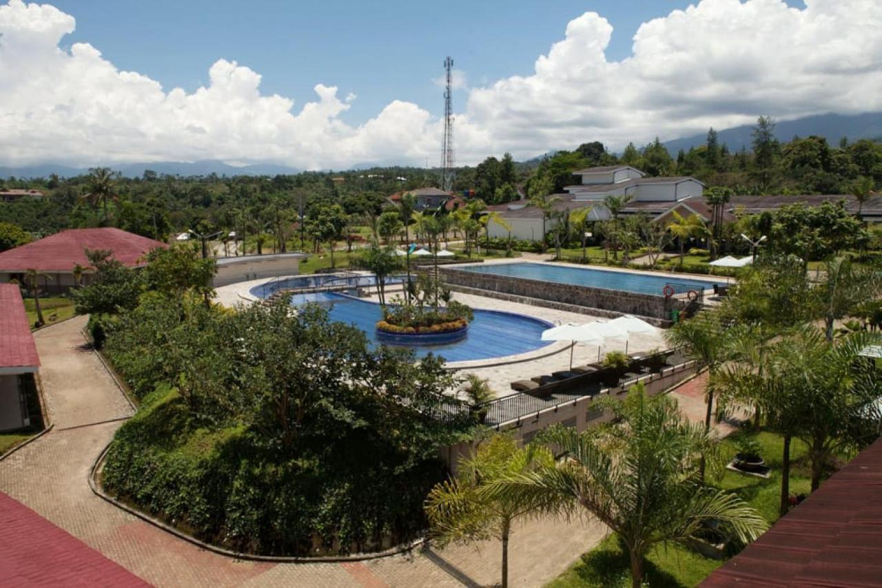 Taman Bukit Palem Resort Богор Экстерьер фото