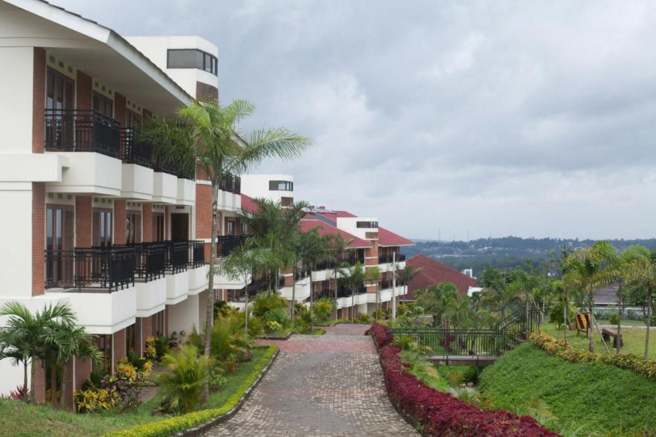 Taman Bukit Palem Resort Богор Экстерьер фото