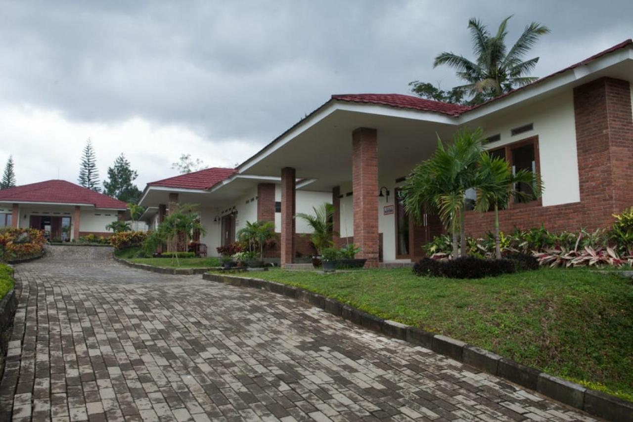 Taman Bukit Palem Resort Богор Экстерьер фото
