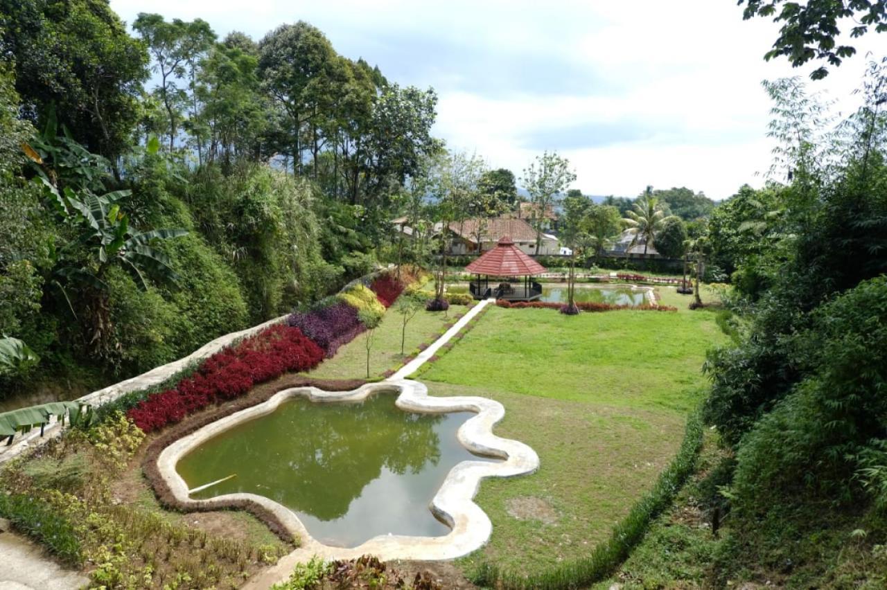 Taman Bukit Palem Resort Богор Экстерьер фото